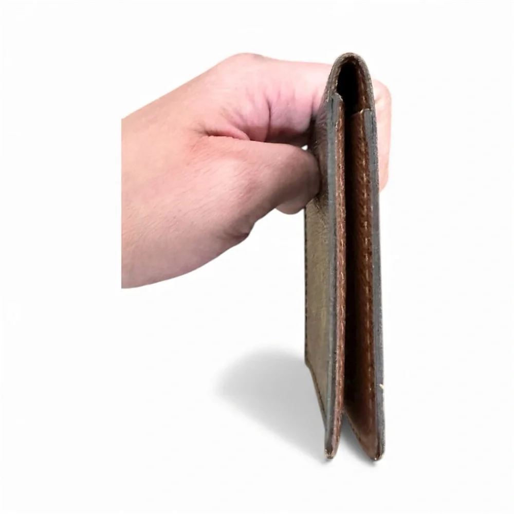 Louis Vuitton Monogram Card Holder - Picture 4 of 7